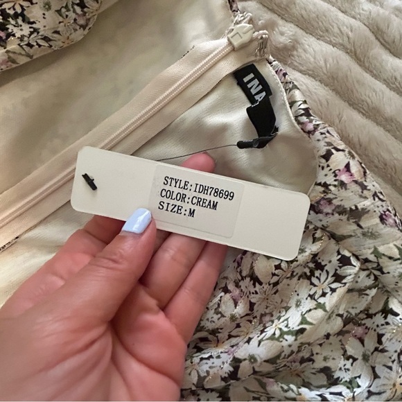 Ina floral dress sz medium nwt - Picture 7 of 14